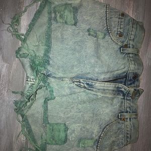 Levi high wasted shorts